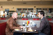In dem neuen Blockbuster spielen nicht nur Bruce Willis und Jospeh Gordon-Levitt mit