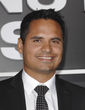Michael Pena verkörpert seinen ebenfalls sehr motivierten Partner