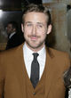 Ryan Gosling schmunzelt zwar ganz lieb und nett in die Kamera, in Gedanken könnte er allerdings einen Überfall planen
