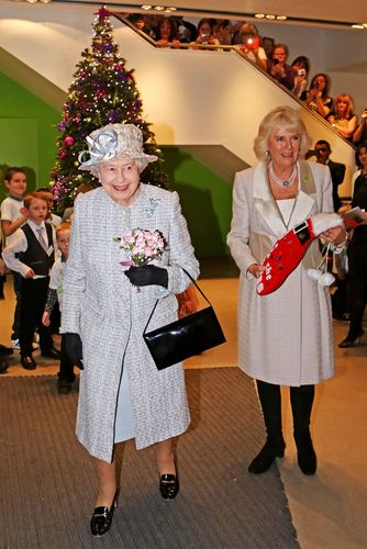 Queen Elizabeth II. wird nicht jünger, braucht bei ihren Pflichten ...  width=