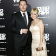 Jetzt erwiesen ihm Familie und Freunde mit einem Video Respekt, bei dem auch Stars wie Anna Faris und Chris Pratt mitwirkten