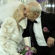 Dana heiratete an ihrem 100. Geburtstag