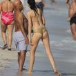 Hana und Russell können ihre Turtelei nicht mehr leugnen