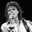 Allerdings hält er seine Klage gegen die Konzertveranstalter "AEG", die Michaels Tour geplant hätten, aufrecht 