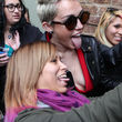 Miley Cyrus posierte mit ihren Fans...