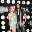 Russell Brand macht Späße über das Sex-Leben von Katy Perry