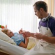 Auch Schwester Sabine und der Pathologe Günni haben zu einander gefunden Auch Schwester Sabine und der Pathologe Günni haben zu einander gefunden