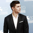Zac Efron erschien in Venedig im Nadelstreifenanzug