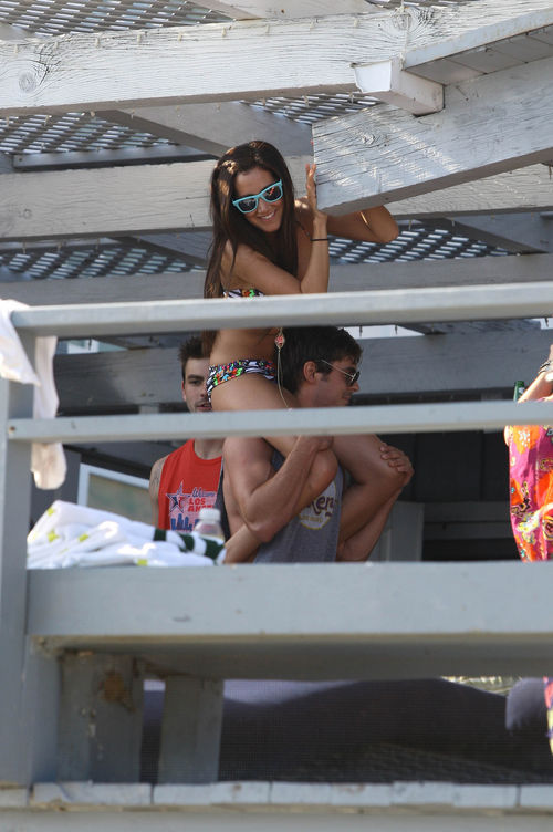 Ashley Tisdale, Zac Efron, Vanessa Hudgens - La actriz se lo pasó en grande con la gente