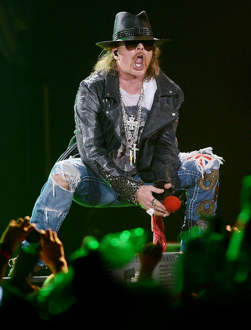 Axl Rose hat es fies von den Beinen gehauen Axl Rose hat es fies von den Beinen gehauen