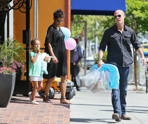 Bekommt Halle Berry einen Jungen?