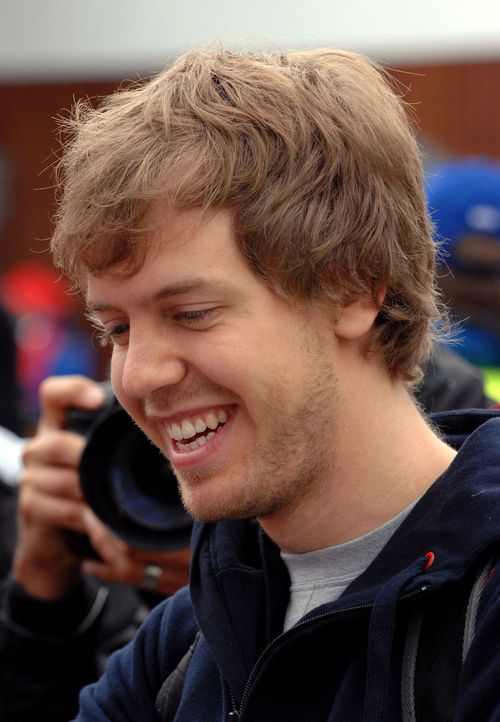 Sebastian Vettel ist zum zweiten Mal Formale 1-Weltmeister Sebastian Vettel ist zum zweiten Mal Formale 1-Weltmeister