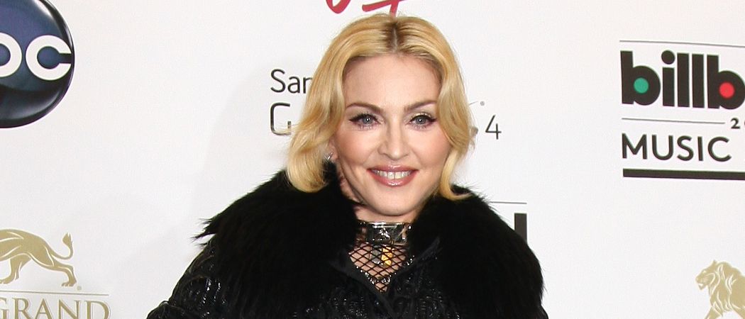 Zu jugendlich? Madonna öffentlich in Strapsen | Zu jugendlich? Madonna öffentlich in Strapsen |