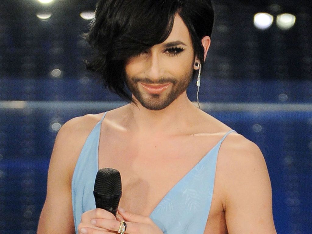 So kurz! FrisurenÜberraschung bei Conchita Wurst Promiflash.de(01)