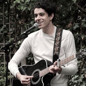 Royal! "The Voice"-Tosi ist eigentlich ein echter Prinz!