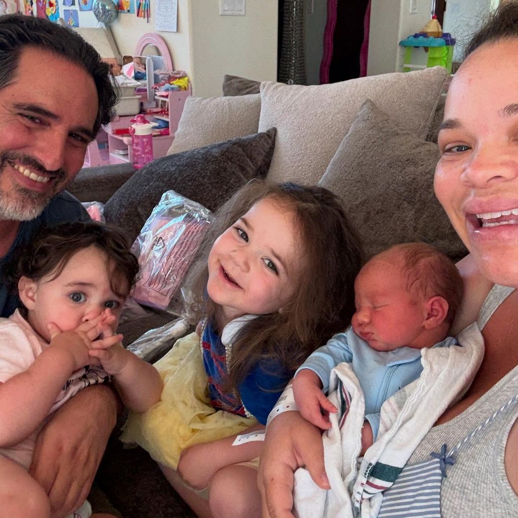 Moses Hacmon und Trisha Paytas mit ihren Kids, Juli 2025