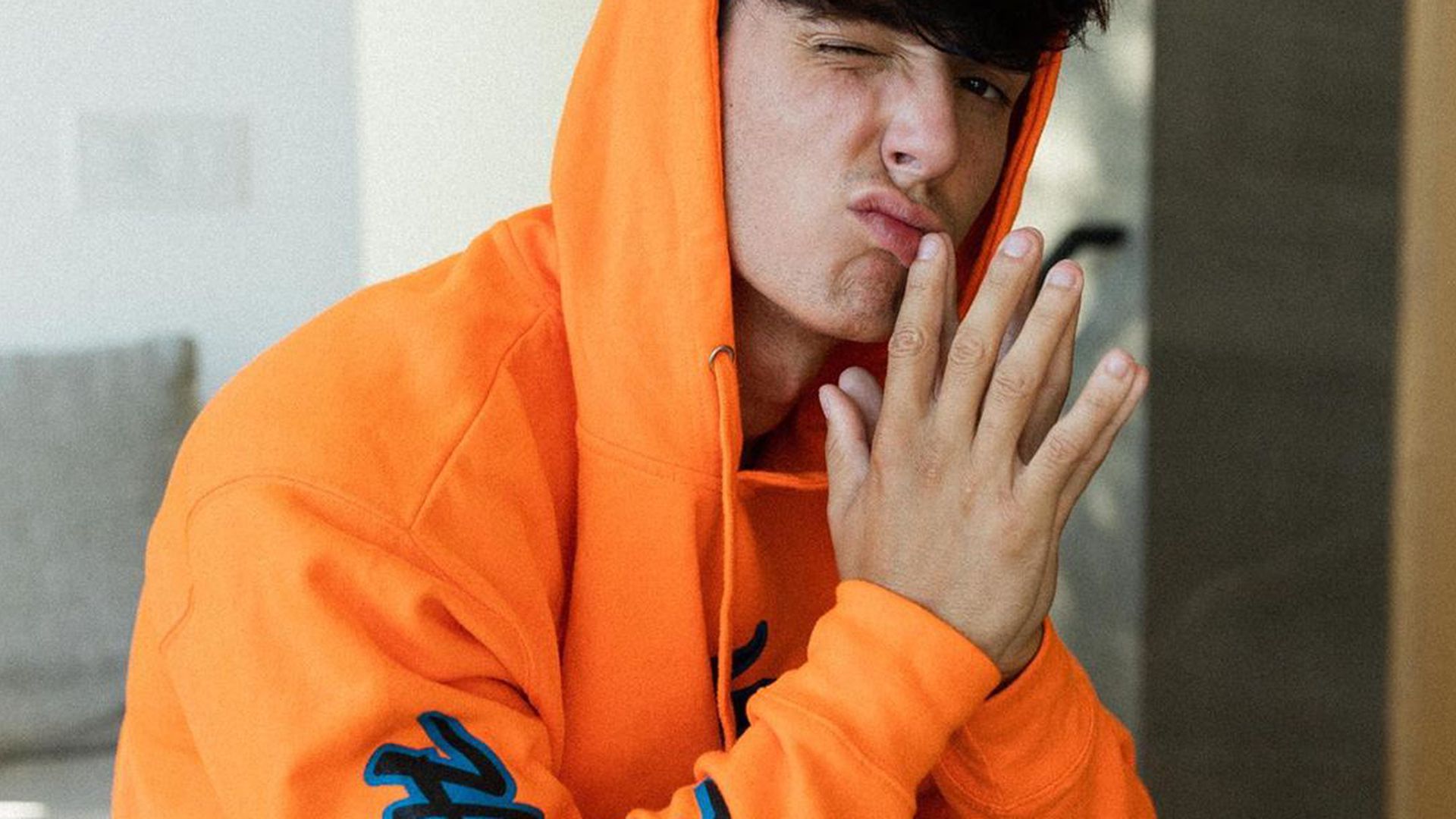 Nach PartyKritik TikToker Bryce Hall bei Schlägerei dabei