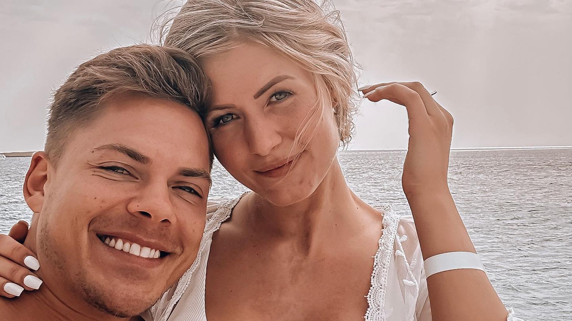Voll Verknallt So L uft Es Bei Cedric Beidinger Und Hanna