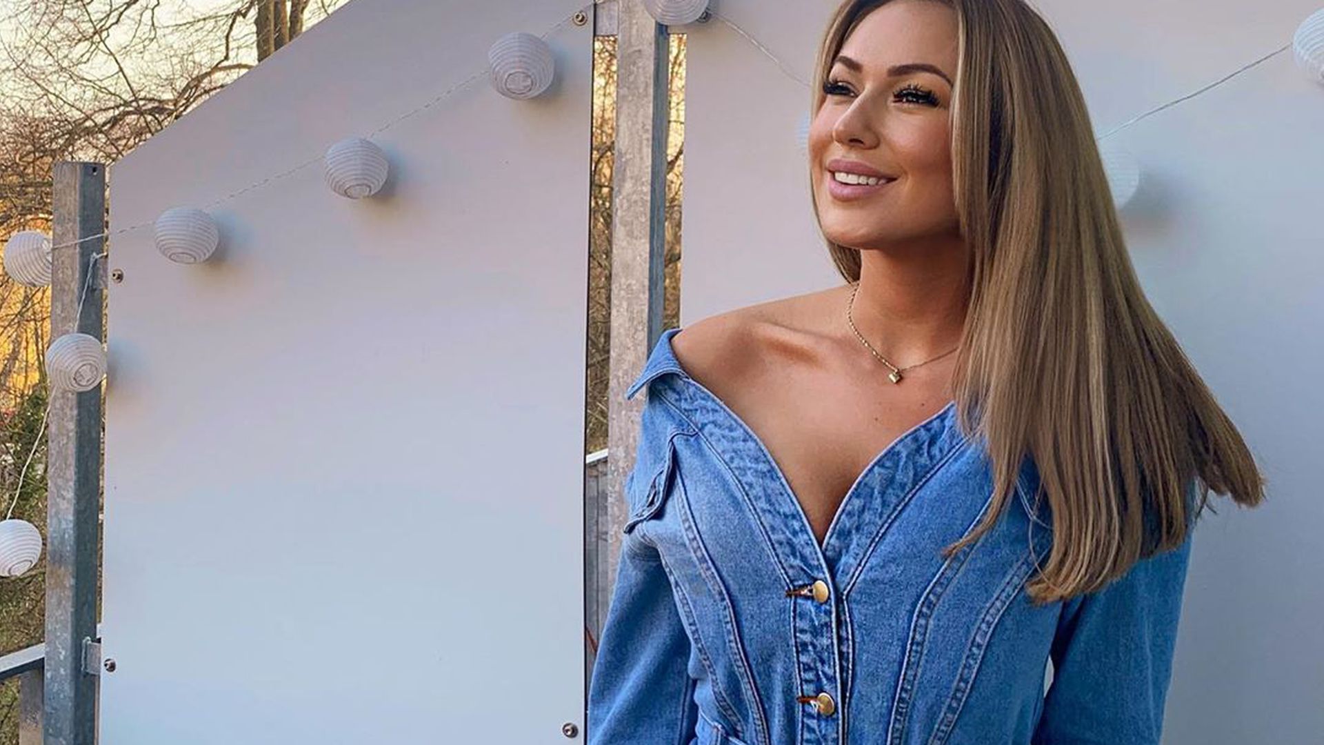 Zurück zu Größe 36 ExCurvyChethrin zweifelt an Kurven!