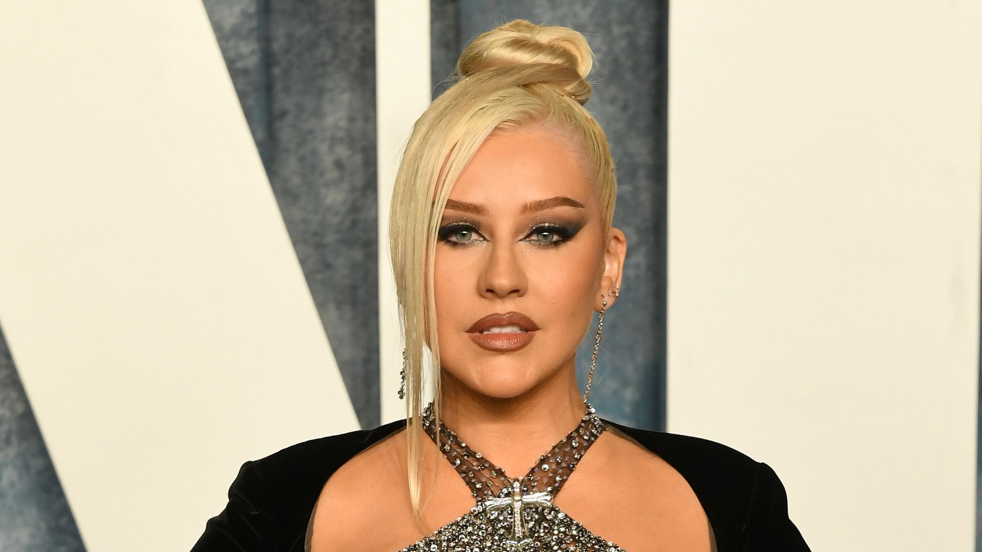 Christina-Aguilera-begeistert-Fans-mit-2000er-Look-in-Tokio