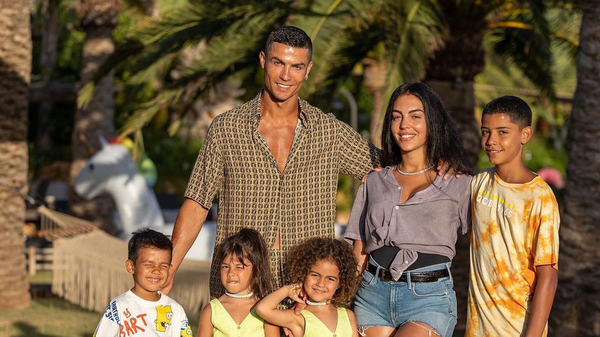 Niedlich Cristiano Ronaldo Und Georgina Im Familienurlaub Niedlich Cristiano Ronaldo Und Georgina Im Familienurlaub