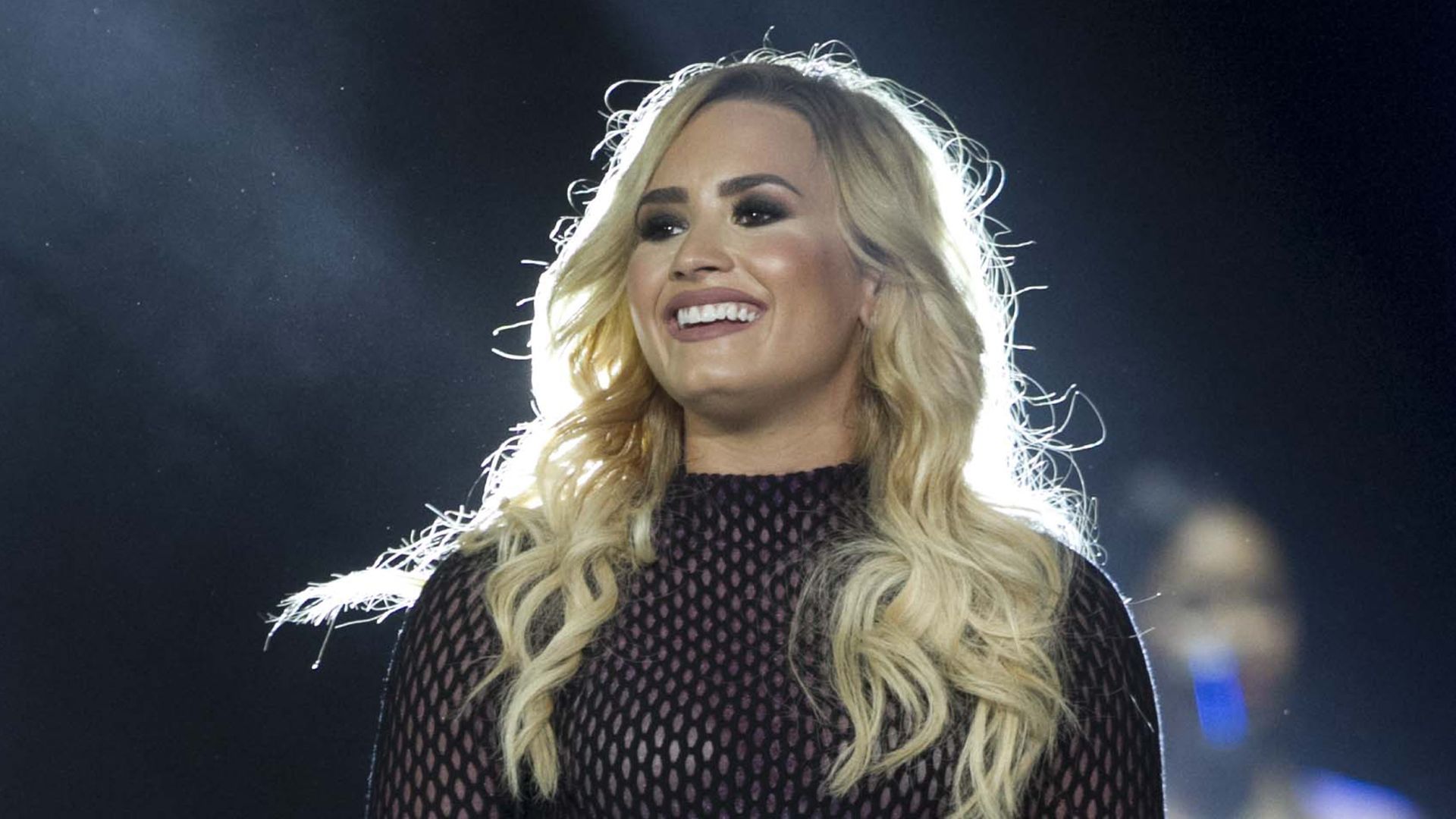 demi lovato blonde 2016 mutiges makeover demi lovato pr 228 sentiert blonde m 228 hne demi lovato blonde 2016 mutiges makeover demi lovato pr 228 sentiert blonde m 228 hne