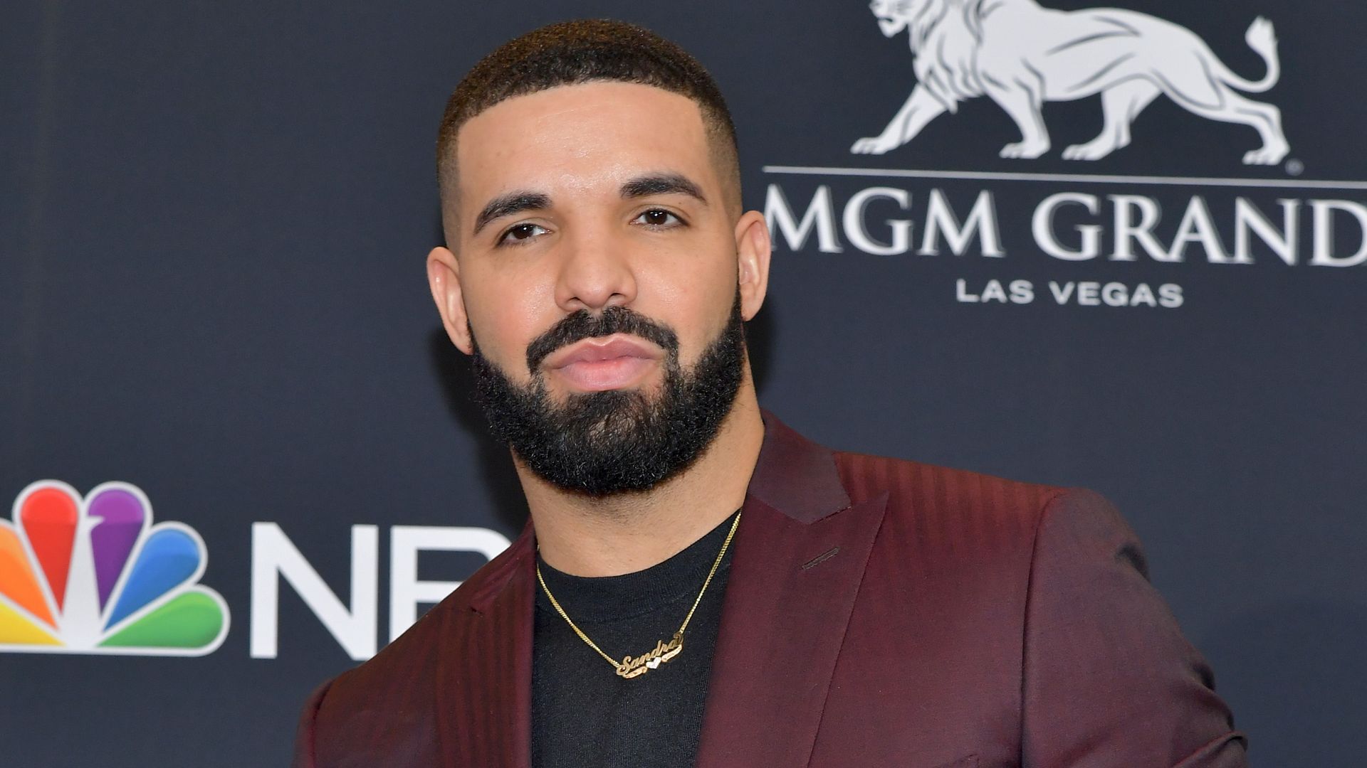 Rapper Drake ehrt Ozzy Osbourne bei seinem Konzert