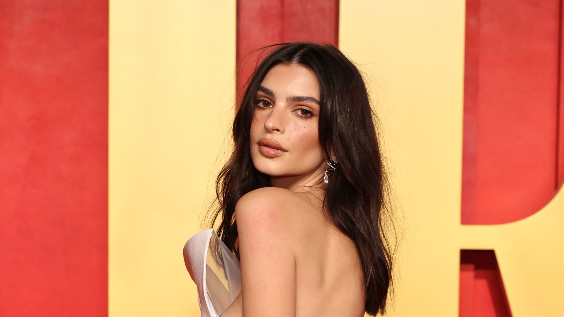 Nach-drei-Jahren-Emily-Ratajkowski-ist-offiziell-geschieden