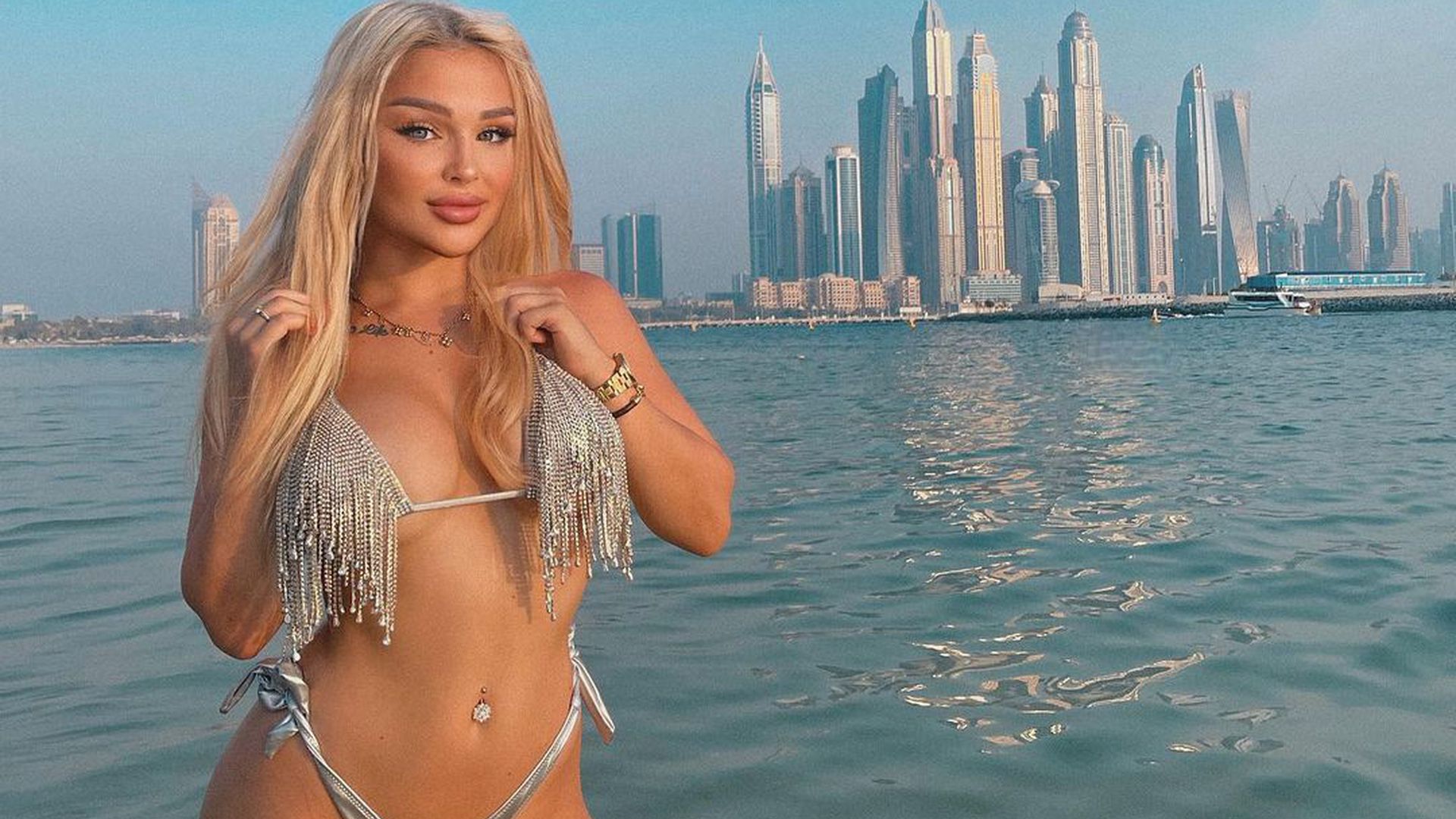 Gönnt euch den Shit: Emmy Russ kündigt OnlyFans-Content an