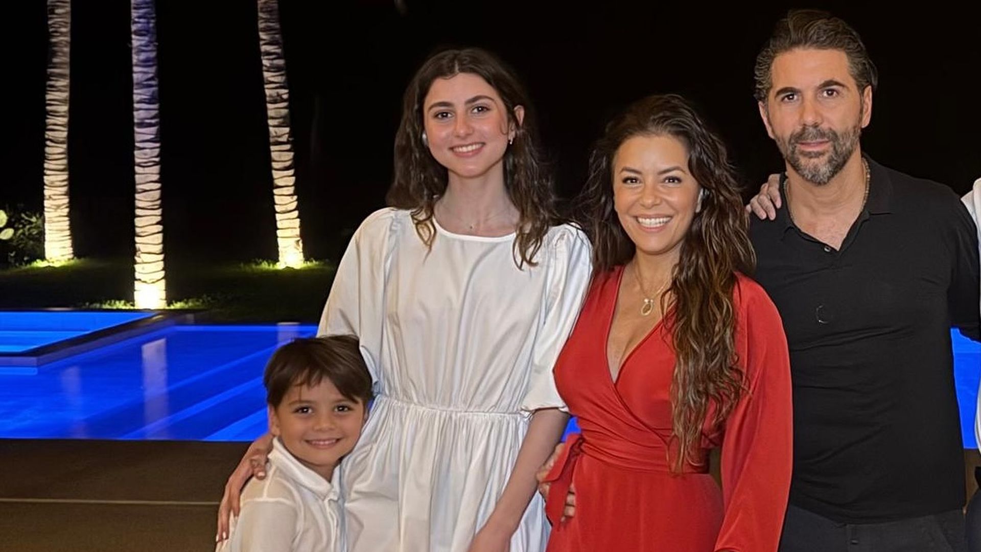 Eva-Longoria-teilt-seltenes-Familienfoto-mit-Stieftochter