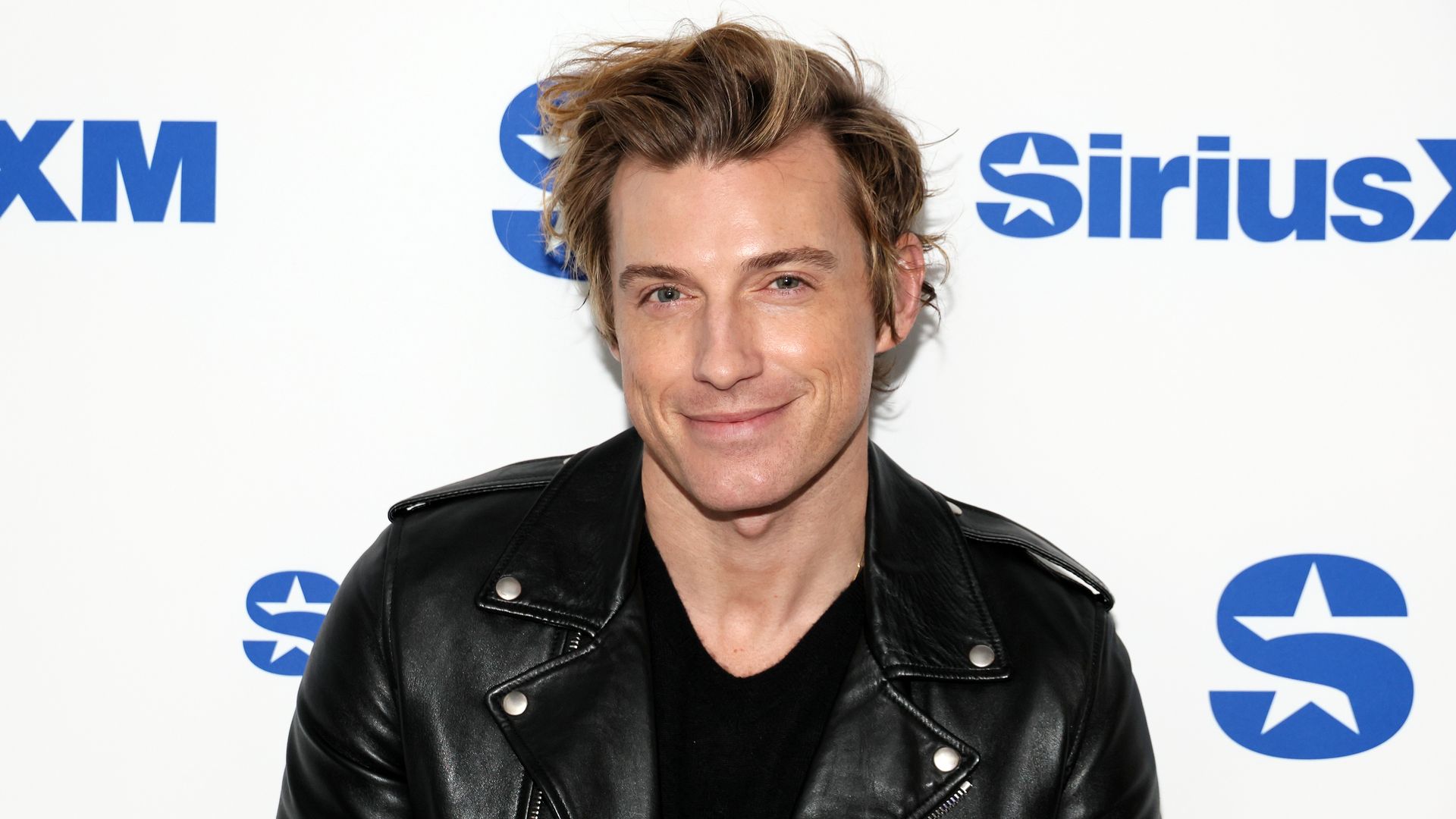 So-gut-finden-Fans-den-neuen-Queer-Eye-Star-Jeremiah-Brent