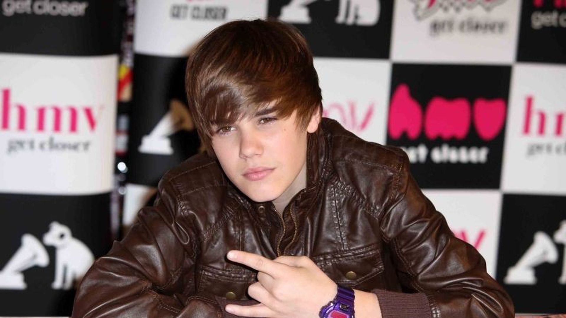 Jungs Mit Justin Bieber Style | justin bieber bald mit bart und tattoo promiflash de Jungs Mit Justin Bieber Style | justin bieber bald mit bart und tattoo promiflash de
