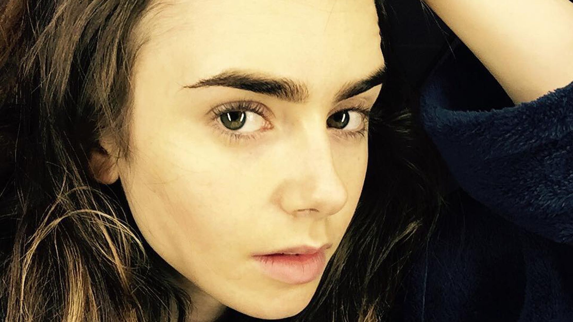 Elegantes Lily Collins Ungeschminkt Bilder