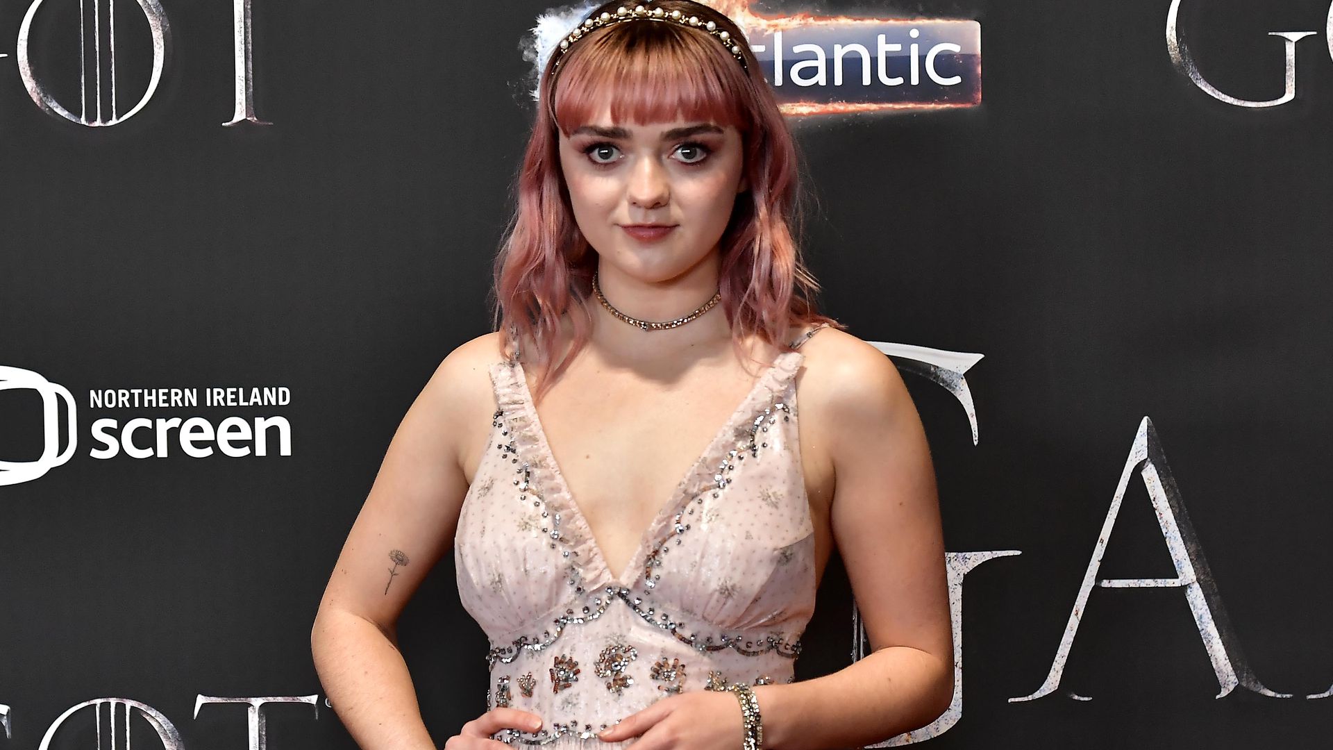 Wegen Medikamenten Maisie fühlte nichts beim GoTEnde!
