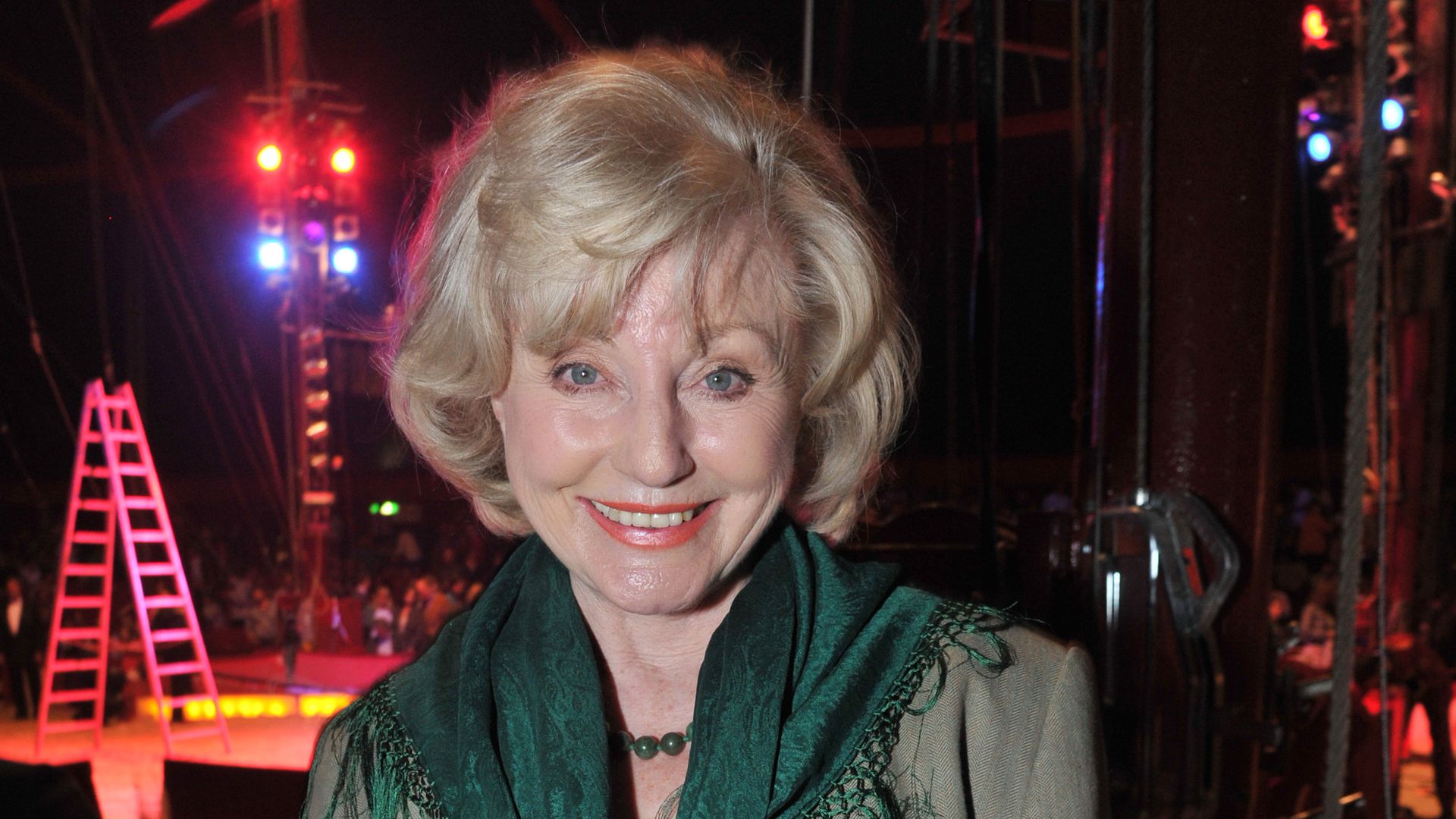 Sängerin Margot Hellwig (77) lebt in einer Studenten-WG | Promiflash.de