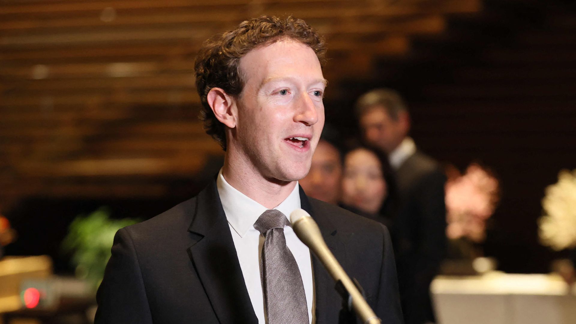 Mark-Zuckerberg-ist-nicht-mehr-zweitreichster-Mann-der-Welt
