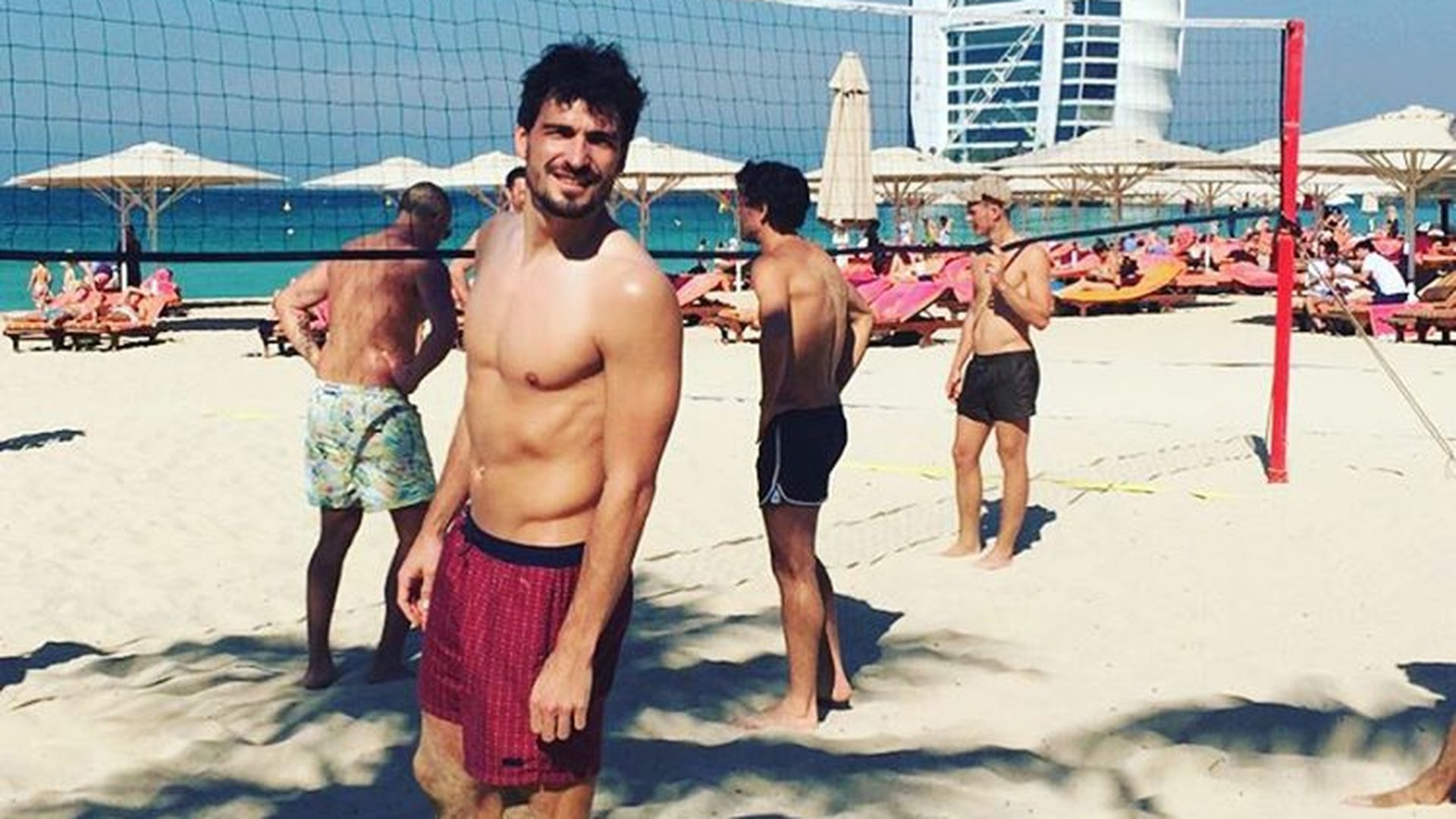 BeautyDoc urteilt Mats Hummels ist "sensationell schön"! Promiflash.de