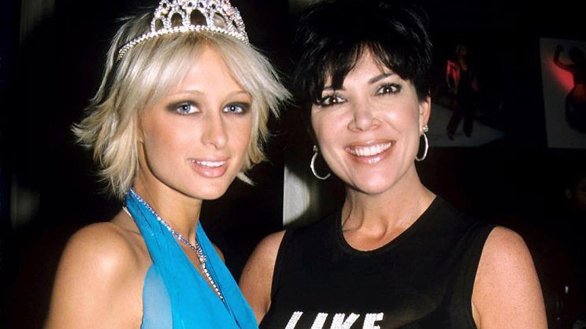 Lustiger BirthdayTB Paris Hilton gratuliert Kris Jenner! Promiflash.de