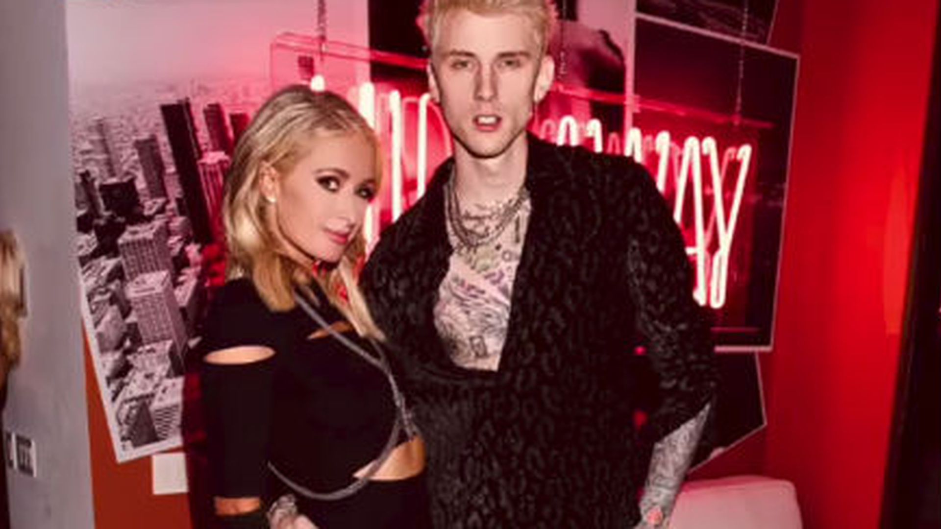 Datet Paris Hilton Jetzt Etwa Den Rapper Machine Gun Kelly Promiflash De