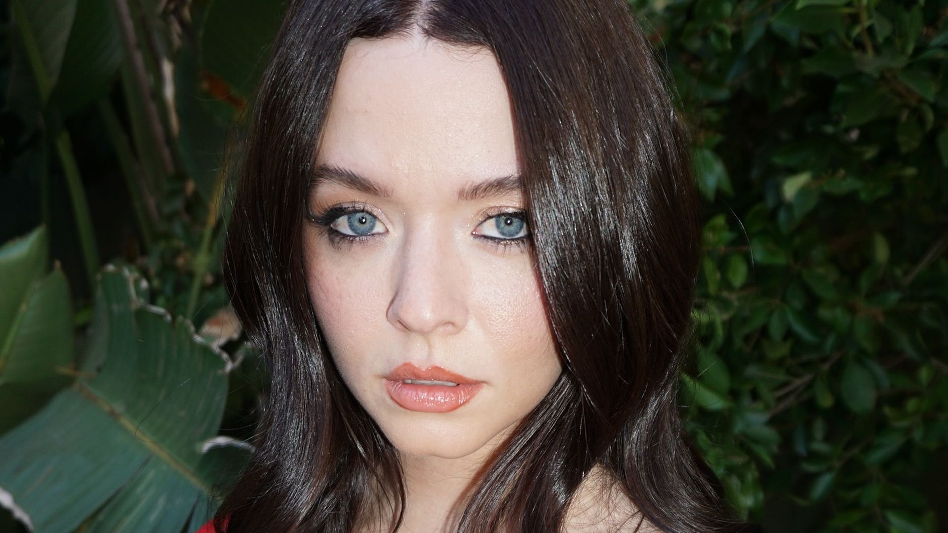 -Pretty-Little-Liars-Star-Sasha-Pieterse-hat-neuen-Look
