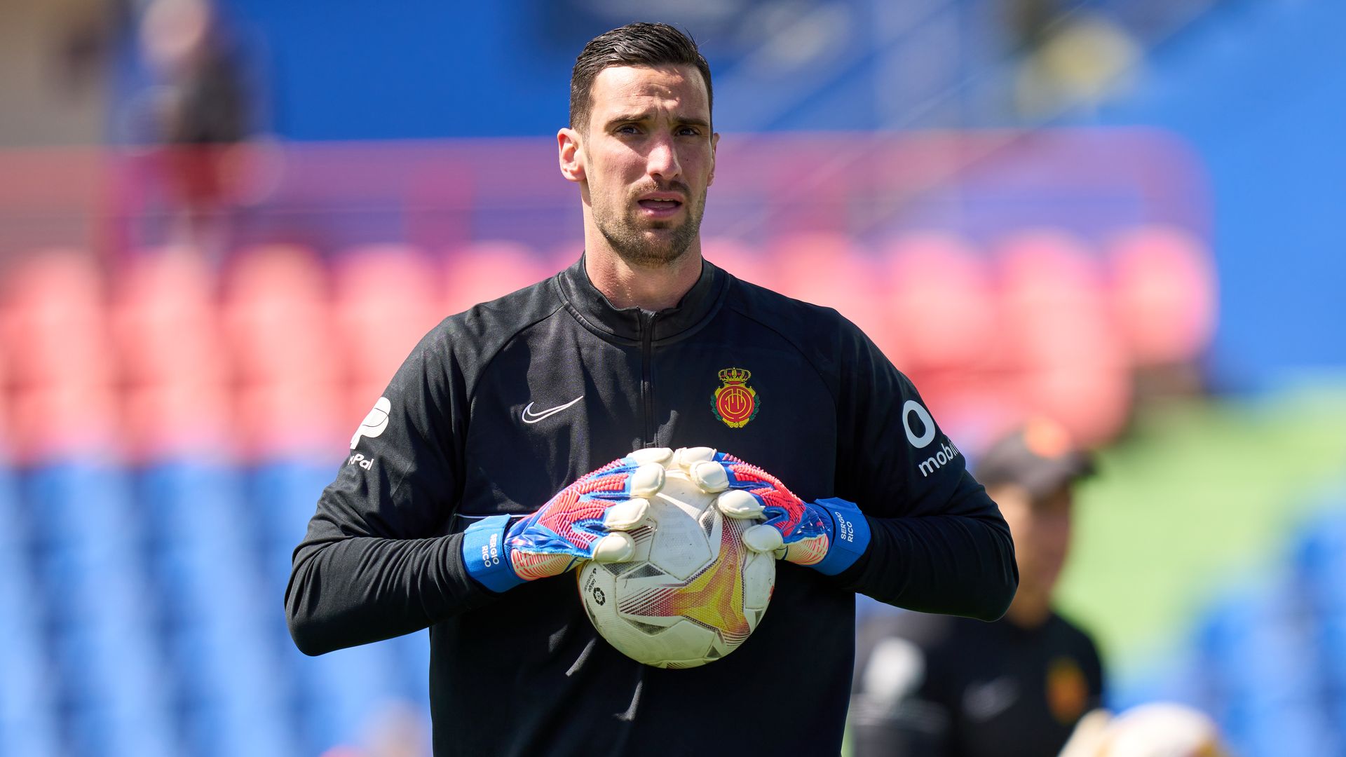 Reitunfall und Koma Fußballstar Sergio Rico spricht wieder