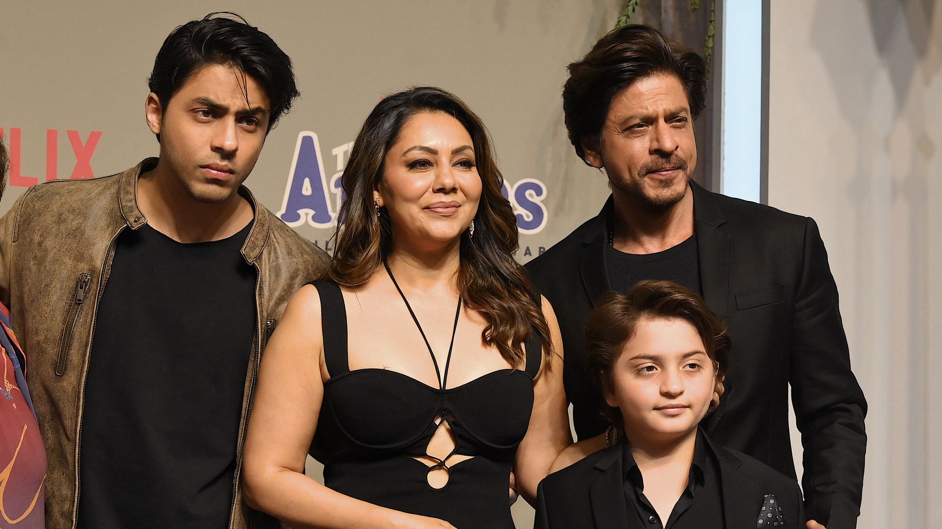 Shah Rukh Khan Und Seine Familie Ziehen In Neues Luxusheim shah-rukh-khan-und-seine-familie-ziehen-in-neues-luxusheim