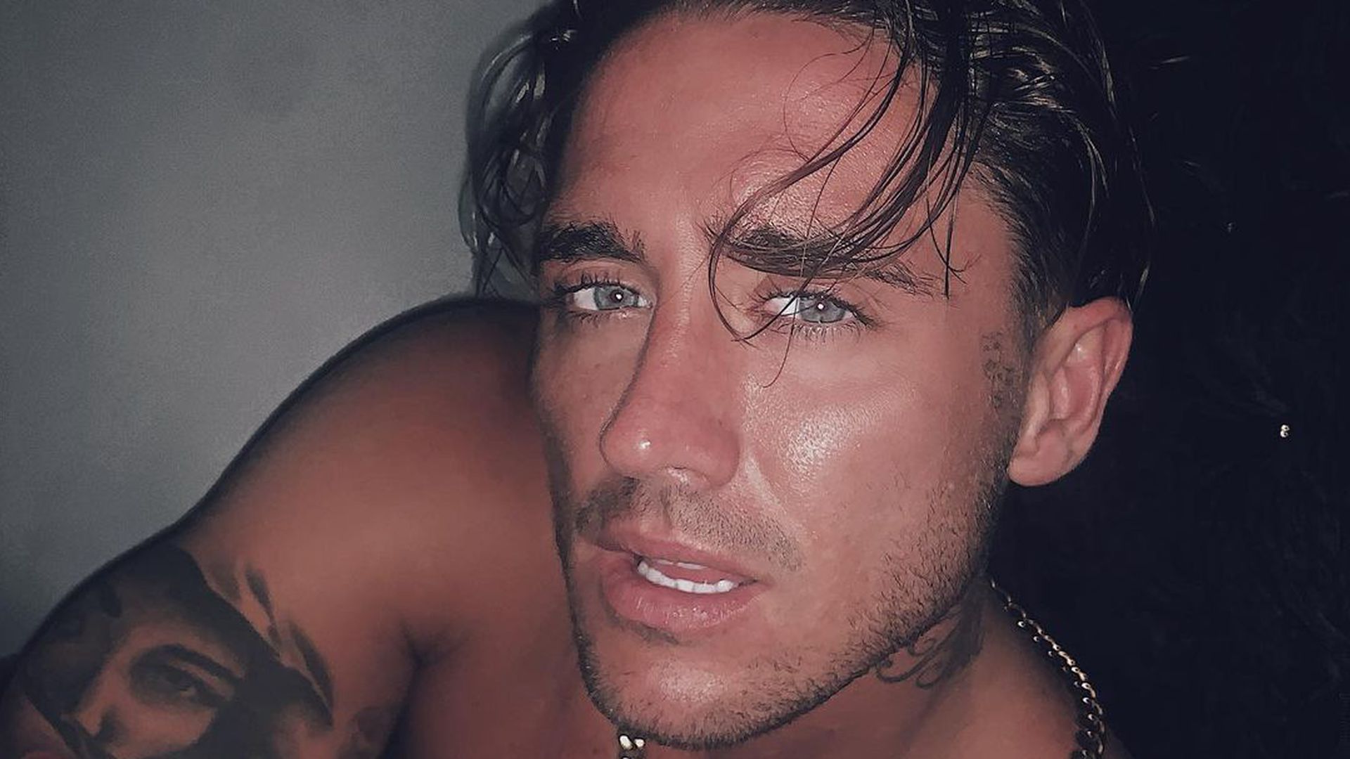 Wegen Rosenkrieg Charlotte Crosbys Ex Aus Show Geschmissen Promiflash De