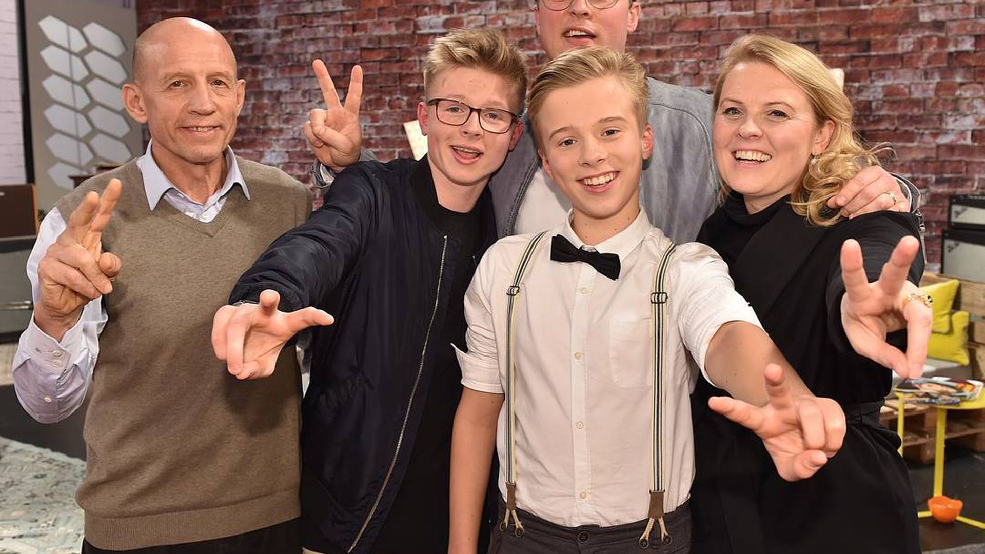 Songtext mama kelly family deutsch Emmy russ porno