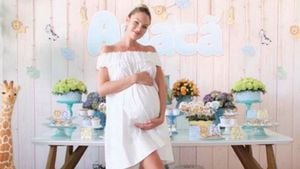 Candice Swanepoel | Promiflash.de