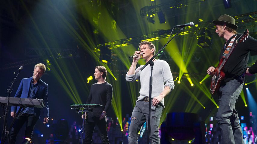 A-ha und DJ Kyrre Gorvell-Dahll bei einem Konzert anlässlich der Nobelpreis Verleihung 2015