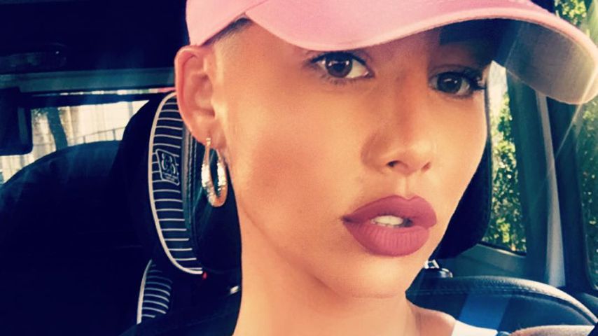 Amber Rose im Auto