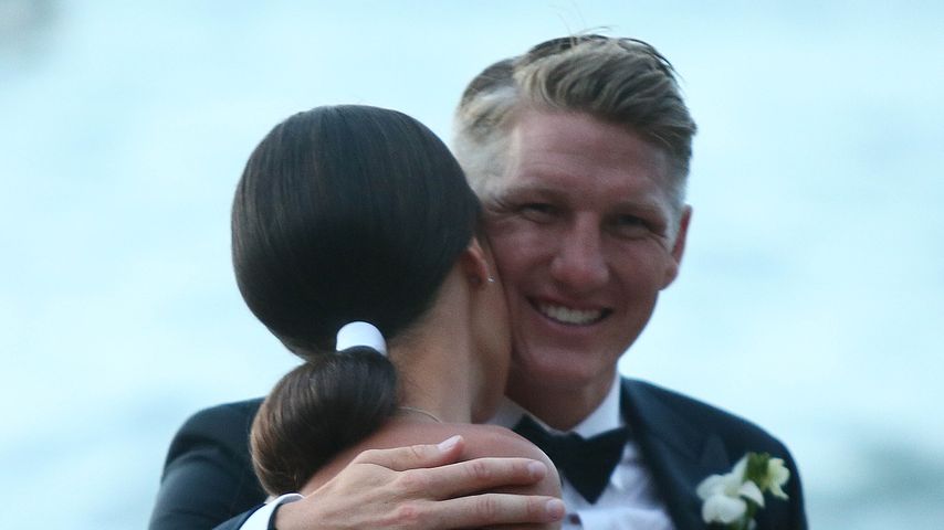 Ana und Bastian Schweinsteiger nach der kirchlichen Trauung