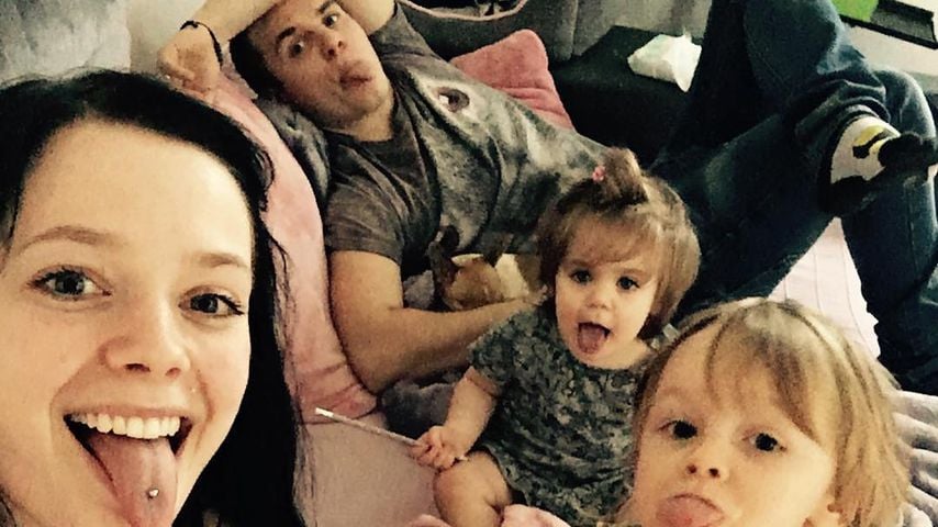 Anne Wünsche, Henning Merten und die geimeinsamen Kinder Miley und Juna