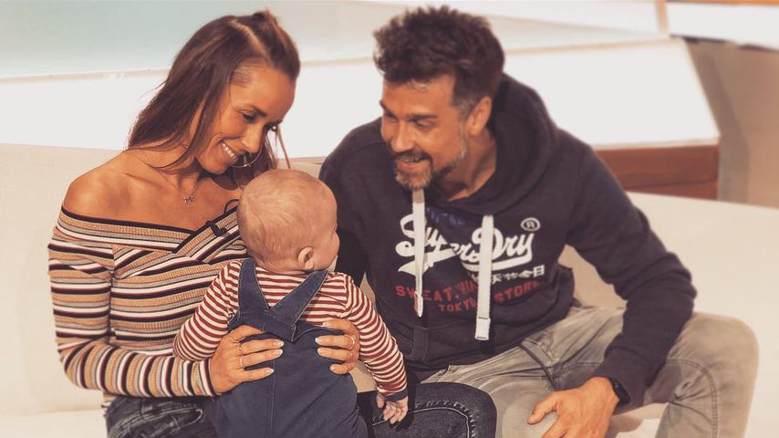 Ausgeplaudert: So süß ist es mit Baby Carpendale am TV-Set!